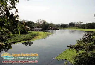 Orilla de la laguna - Lagoa Santa, Goiás